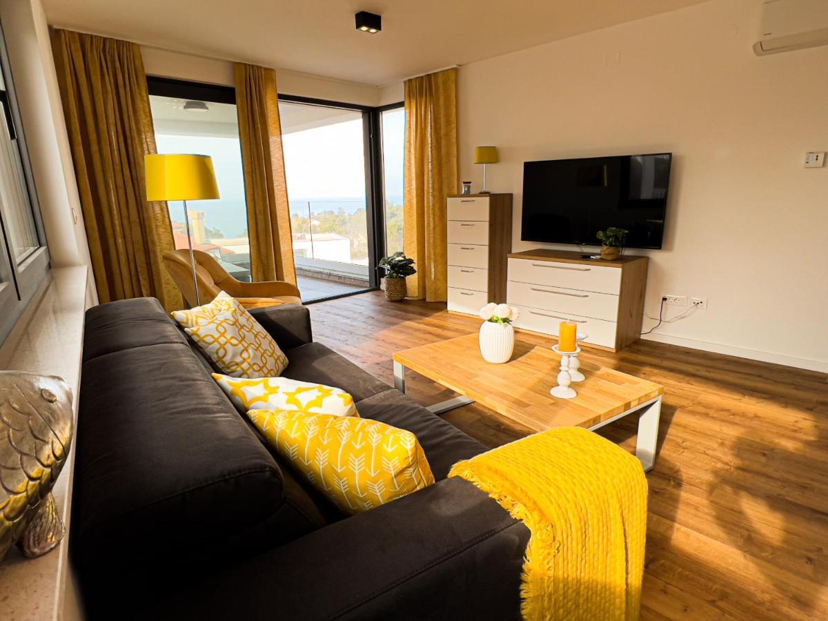 Villa Mirno More Apartments Malinska Kültér fotó